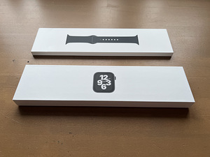 Apple Watch SE 44mm GPS + Cellular (2 foto / 7)