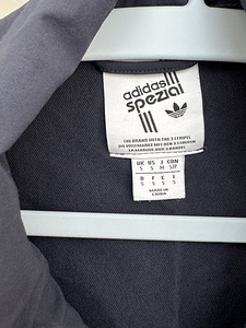 Темно-синяя куртка Adidas Spezial (2 фото из 4)