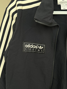 Темно-синяя куртка Adidas Spezial (3 фото из 4)