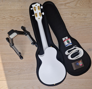 Ukulele-Cascha (3 foto / 5)