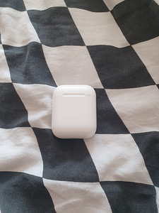 Airpods 2nd gen (1 foto / 4)