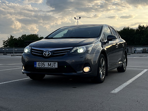 Toyota Avensis 2.0 (1 foto / 7)