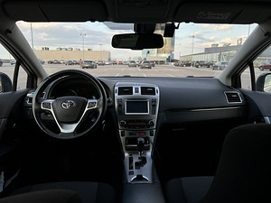 Toyota Avensis 2.0 (5 foto / 7)