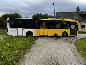 Bussilammutus otsib töölist (gaasiga metalli lõikamine) (2 foto / 2)