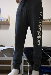 Hallid Adidas neo dressipüksid (3 foto / 3)