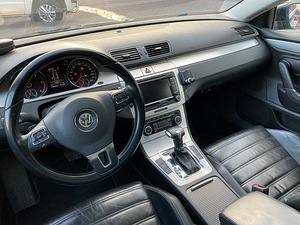 VOLKSWAGEN PASSAT CC (8 foto / 9)