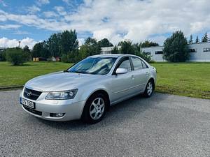 Hyundai Sonata (4 фото из 6)