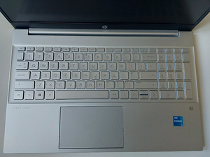 HP Pavilion 15-eg0355ng (4 foto / 7)