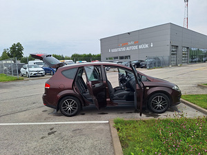 Seat Altea xl (9 foto / 10)
