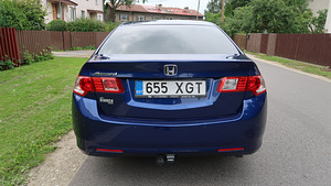 Honda Accord Executive Advanced (6 foto / 15)