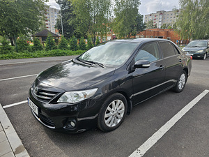 Toyota Corolla 2012 (2 foto / 7)