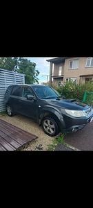 Subaru Forster (4 foto / 5)