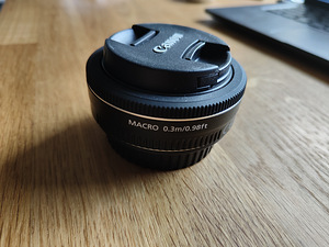 Canon 40mm f2.8 objektiiv lens (3 foto / 4)