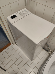 Indesit pesumasin, 6 kg, 60 cm, 1000 p/min (2 foto / 2)