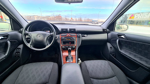 Mercedes-Benz C 180 1.8 105kW (6 foto / 6)