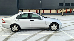 Mercedes-Benz C 180 1.8 105kW (3 foto / 6)