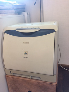 Цветной лазерный принтер Canon LBP5000 (2 фото из 2)