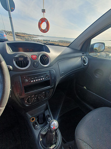Citroen C2 (6 фото из 9)