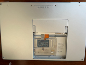 MacBook Pro 15" Early 2008 (3 foto / 3)