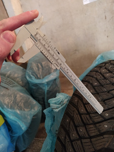 GOODYEAR UltraGrip Arctic 2 205/55R16 94T (3 foto / 3)