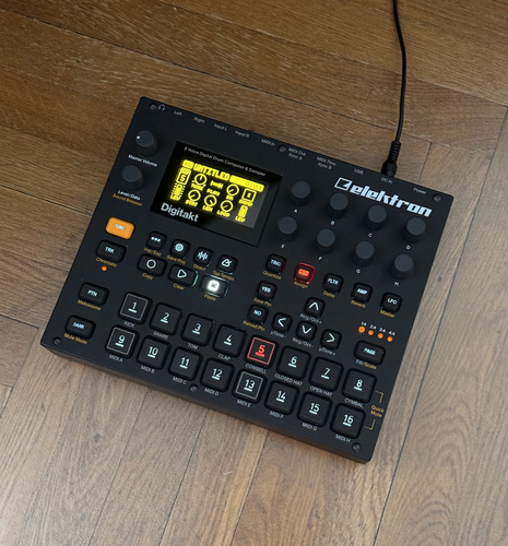 Elektron Digitakt sampler drum machine