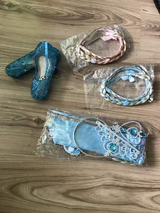 Elsa,Anna,Printsessi kleidid,116,122 (5 foto / 9)