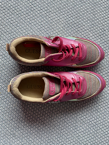 Guess tossud,37 (8 foto / 9)