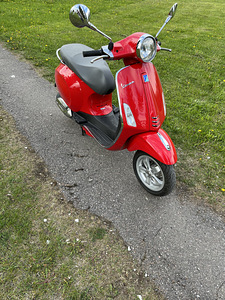 Roller Vespa primavera 50cc 4T (7 foto / 7)