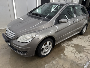 Mercedes-Benz B170 2006 (2 foto / 15)