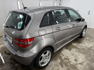 Mercedes-Benz B170 2006 (4 foto / 15)