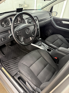 Mercedes-Benz B170 2006 (6 foto / 15)
