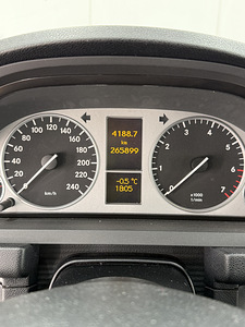 Mercedes-Benz B170 2006 (15 foto / 15)