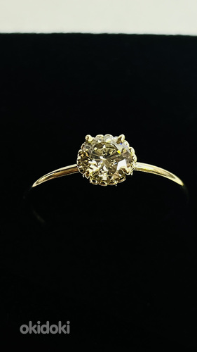 Золотое кольцо с бриллиантом 0.70 ct
