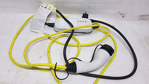 1EA971675 - Laadimisseade elektriautole UP ID4 LEO (1 foto / 5)
