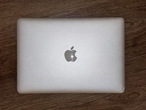 MacBook Air 13” 128gb early 2015 (5 foto / 6)