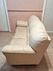 Kolme ja kahekohaline diivan (8 foto / 8)