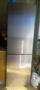 Bosch холодильник (2 фото из 2)