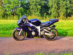 Yamaha YZF - R6 2000a. Vahetus GSX- R750 või R1 (4 foto / 9)