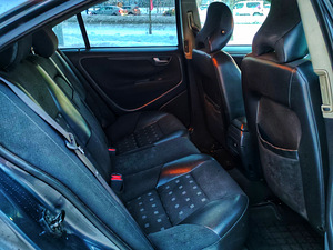 Volvo S60 2.4td D5 120kw (9 foto / 12)