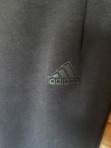 Спортивные штаны Adidas (2 фото из 2)