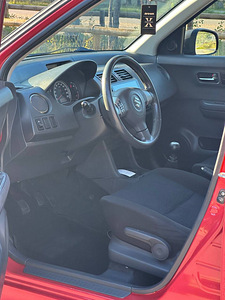Продается SUZUKI SWIFT (4 фото из 10)