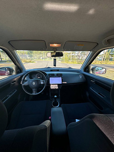 Продается SUZUKI SWIFT (7 фото из 10)