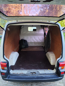 Volkswagen Transporter 1.9 (3 foto / 4)