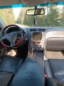 Автомобиль (3 фото из 8)