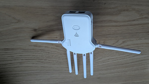 WiFi repeater and Range Extender (2 foto / 4)