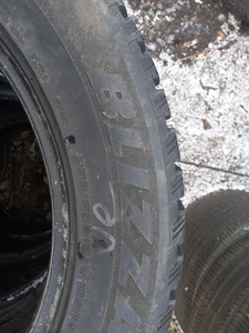 Ламелевые шины R18/55/225 Bridgestone Blizzak (3 фото из 4)