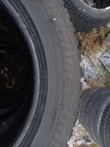 Ламелевые шины R18/55/225 Bridgestone Blizzak (4 фото из 4)