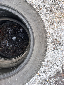 Naastrehvid R16/55/225 Goodyear Ultragrip ICE (5 foto / 5)