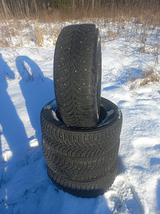 Naastrehvis R17/60/216 Bridgestone Blizzak (1 foto / 5)