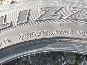 Suverehvid R18/55/235/ Bridgestone Blizak (3 foto / 3)